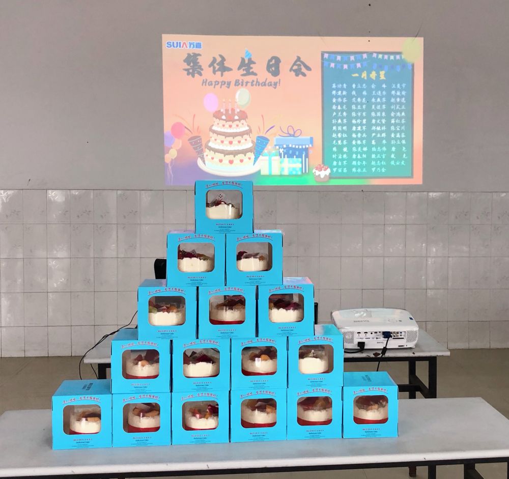 1673267673125155mIFM.jpg 蛋糕擺拍.jpg